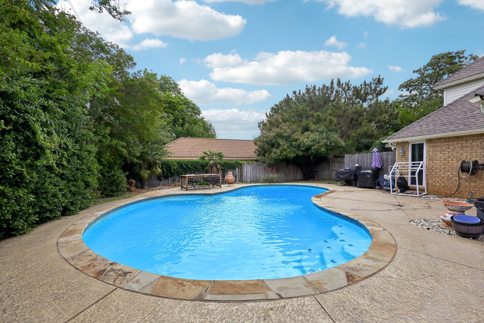 3710 Falcon Lake Drive Arlington TX 76016