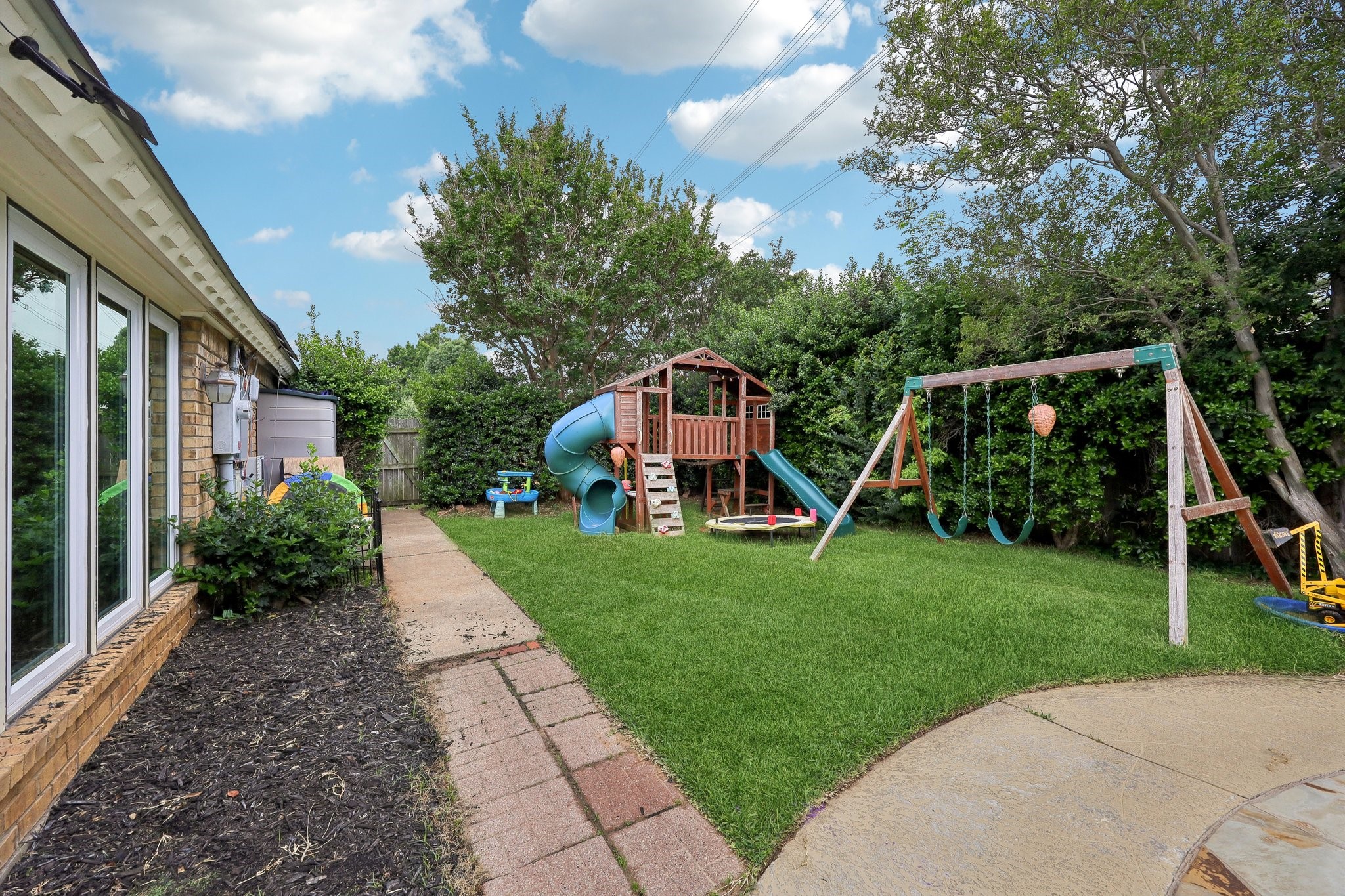 3710 Falcon Lake Drive Arlington TX 76016