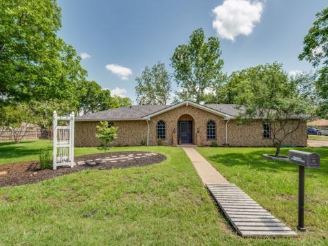 100 E Mimosa Street Crandall TX 75114