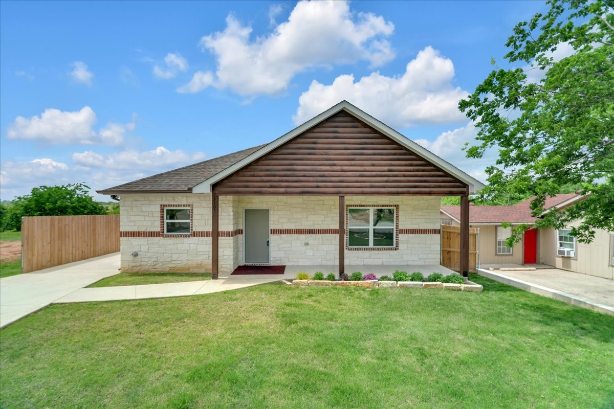 3105 N Pecan Street Fort Worth TX 76106