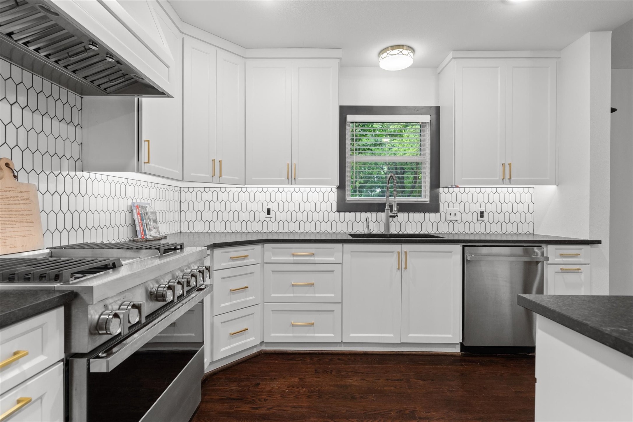 8602 Angora Street Dallas TX 75218