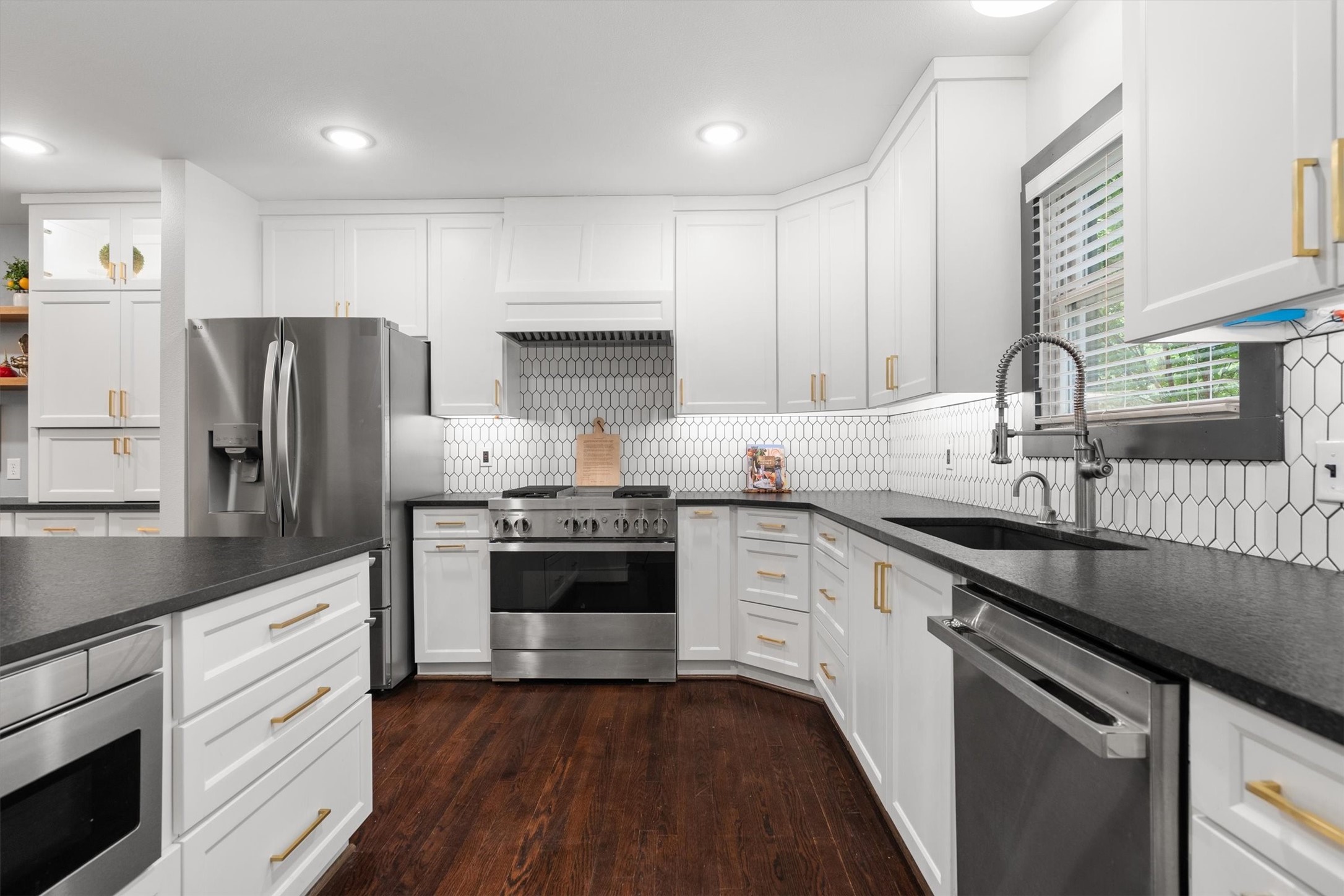 8602 Angora Street Dallas TX 75218