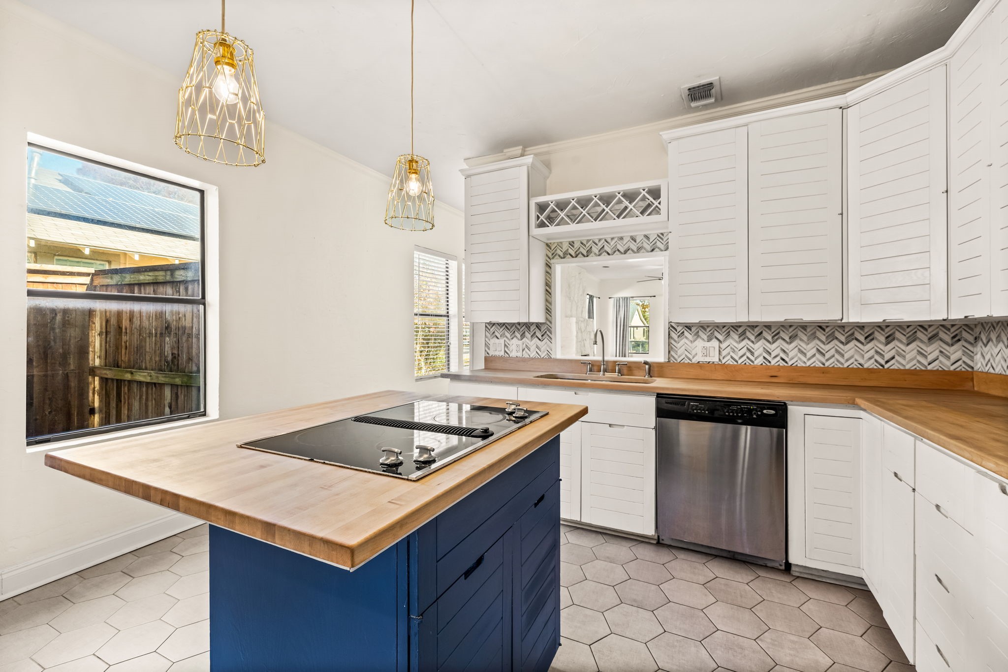 1800 Virginia Place Fort Worth TX 76107