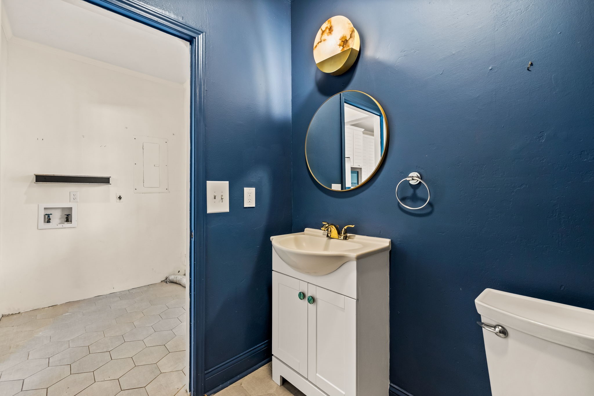1800 Virginia Place Fort Worth TX 76107