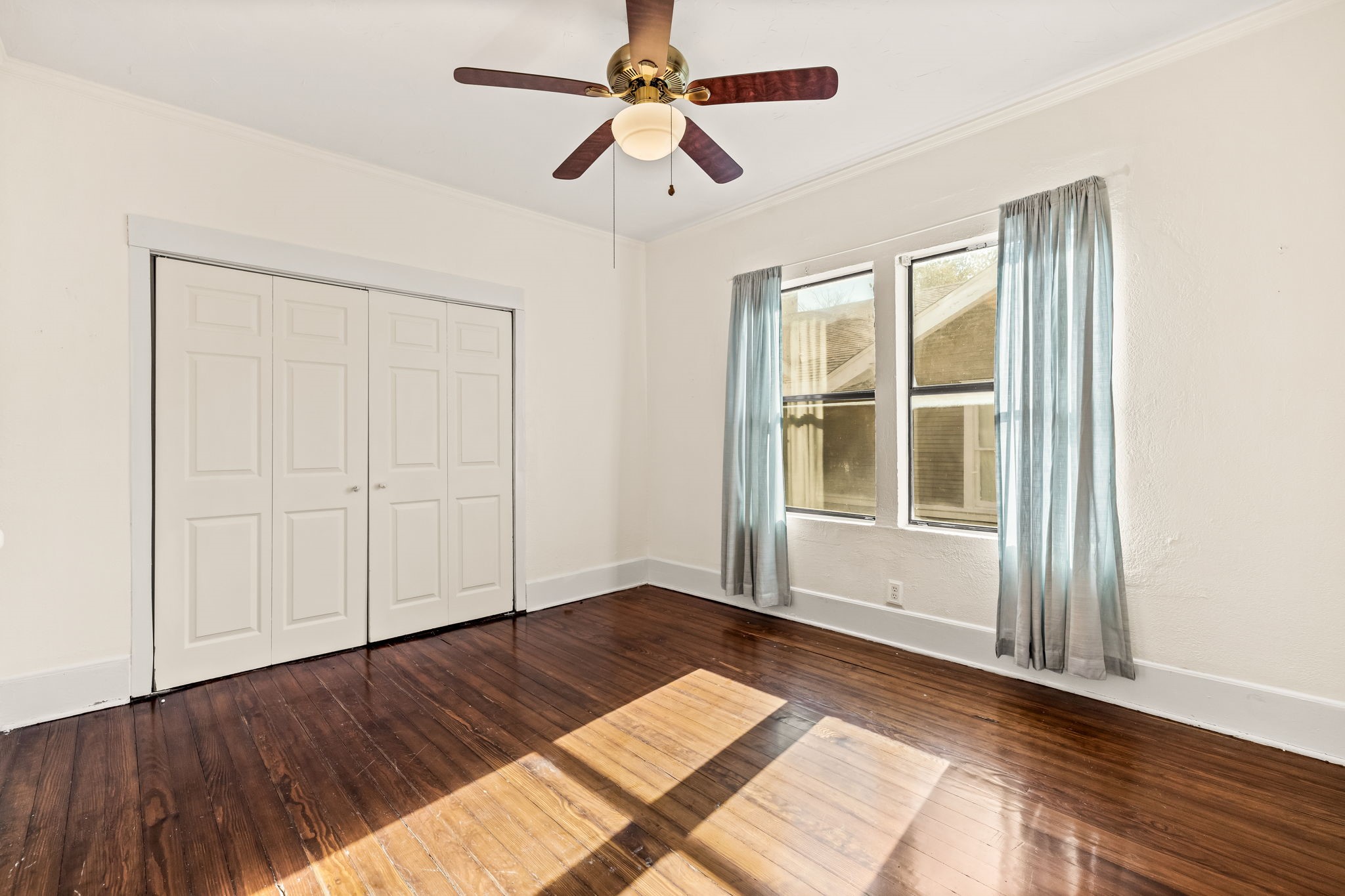 1800 Virginia Place Fort Worth TX 76107