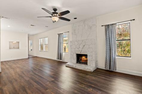 1800 Virginia Place Fort Worth TX 76107