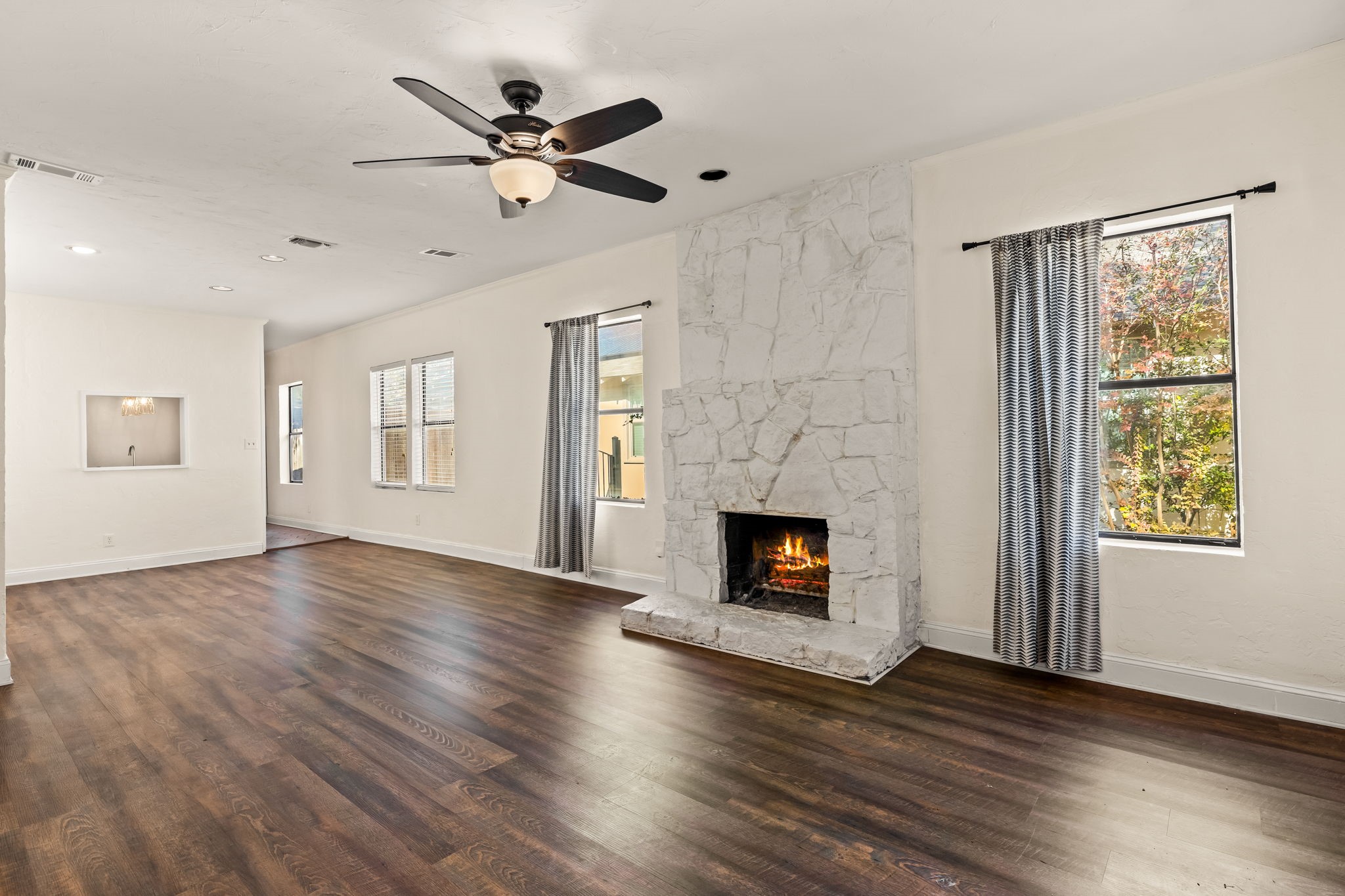 1800 Virginia Place Fort Worth TX 76107