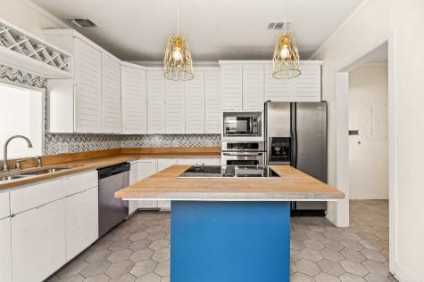 1800 Virginia Place Fort Worth TX 76107