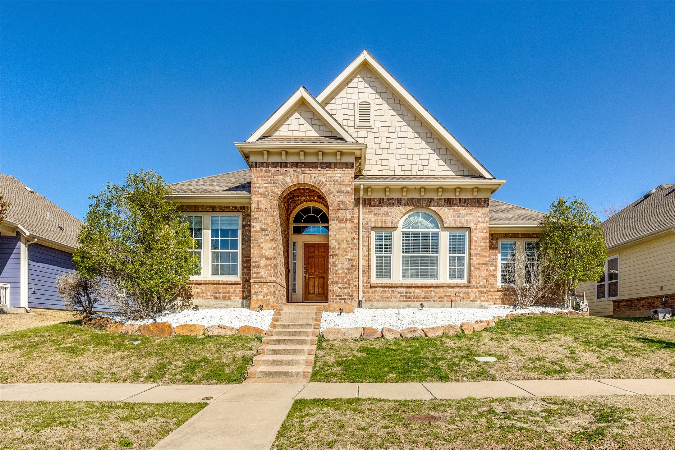 3214 Potters House Way Dallas TX 75236