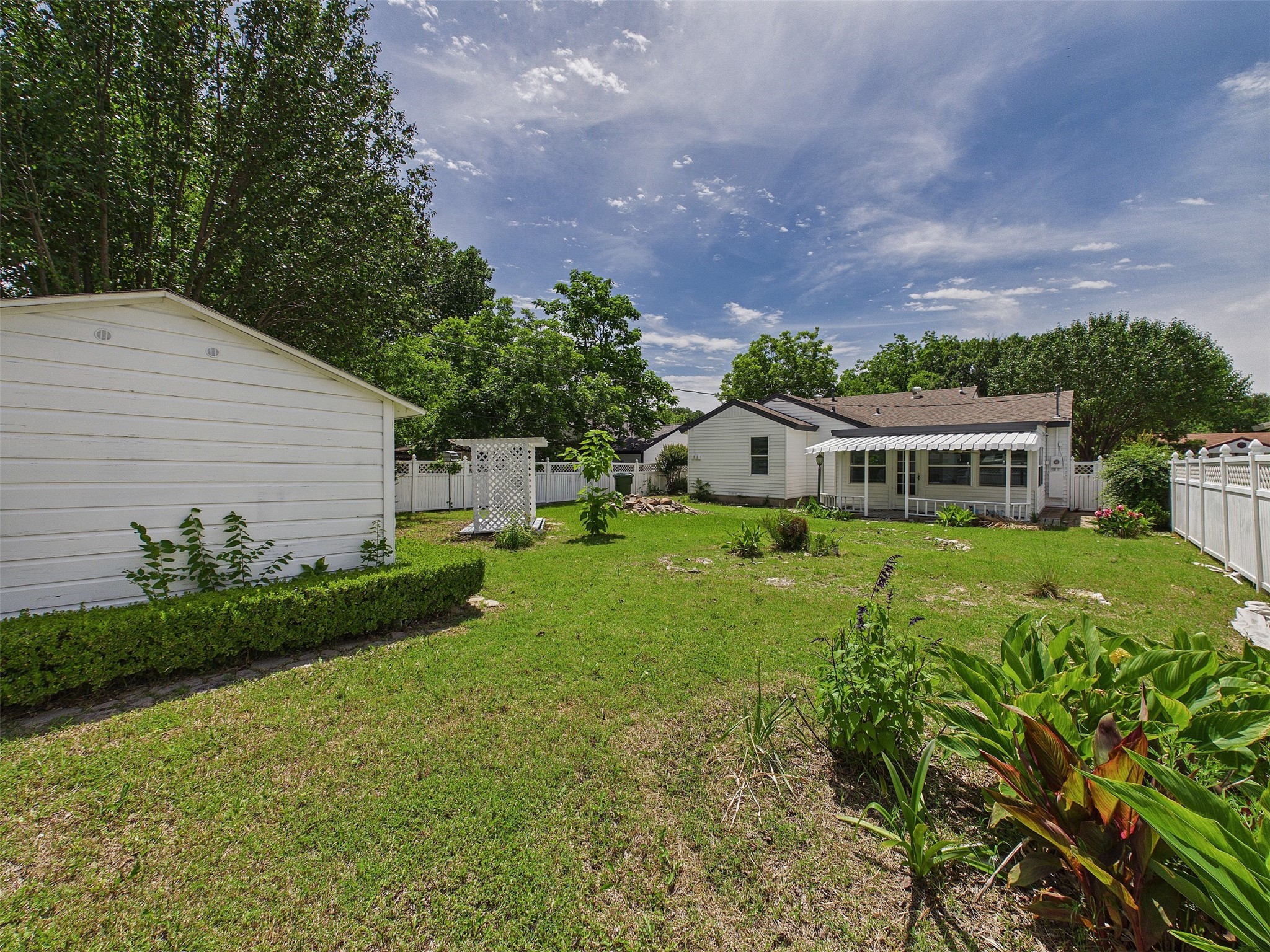 845 Dent Street Garland TX 75040