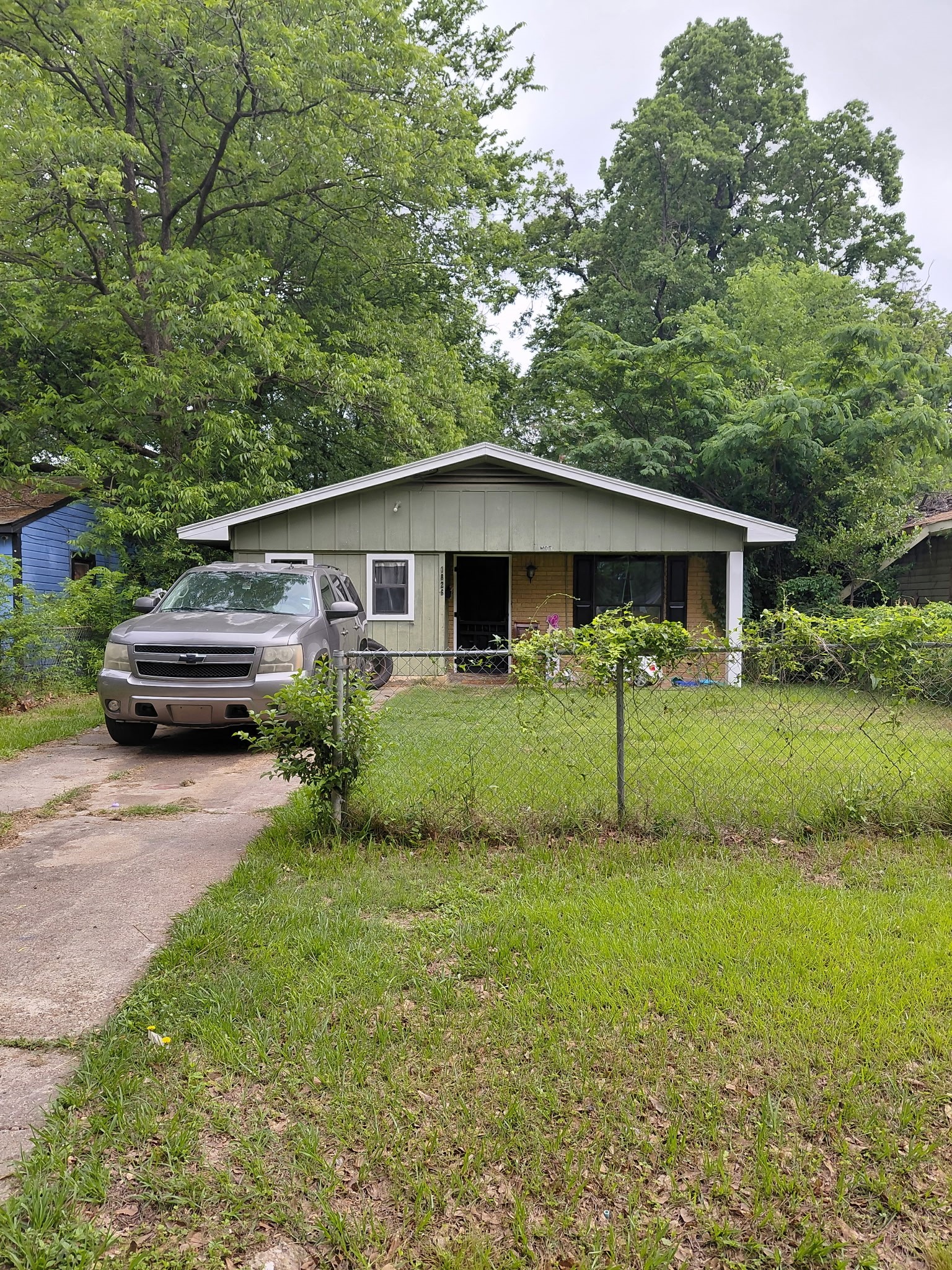 1826 Lyons Street Shreveport LA 71108