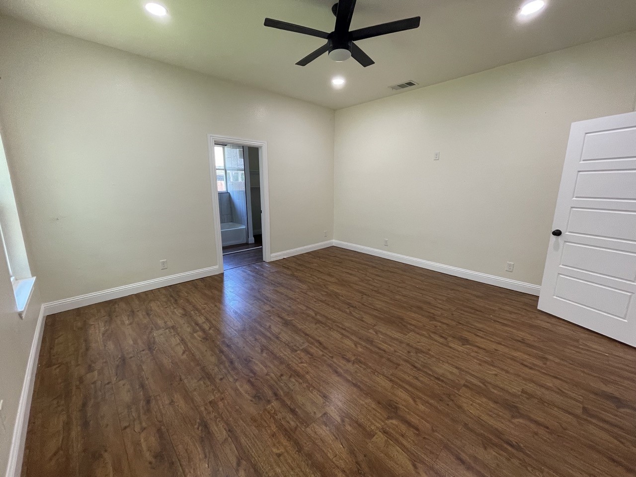 3423 S Harwood Street Dallas TX 75215