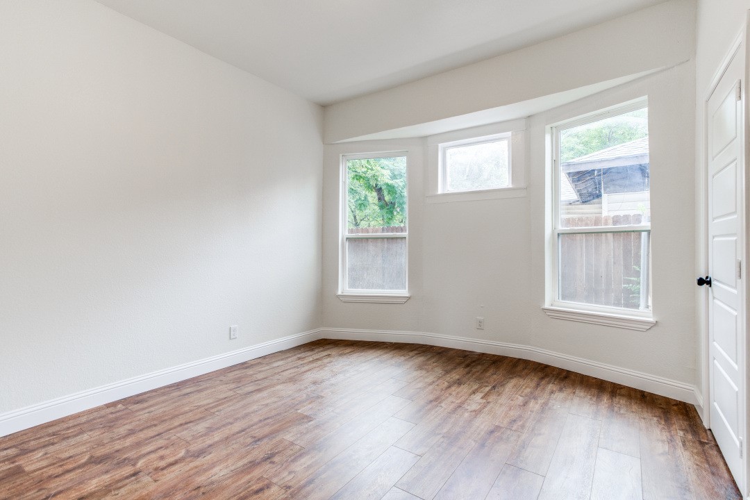 3423 S Harwood Street Dallas TX 75215