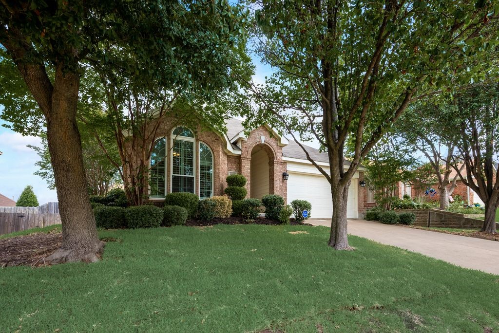 4005 Chinaberry Drive Garland TX 75043