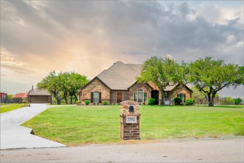 7592 Bonita Oaks Lane Fort Worth TX 76135
