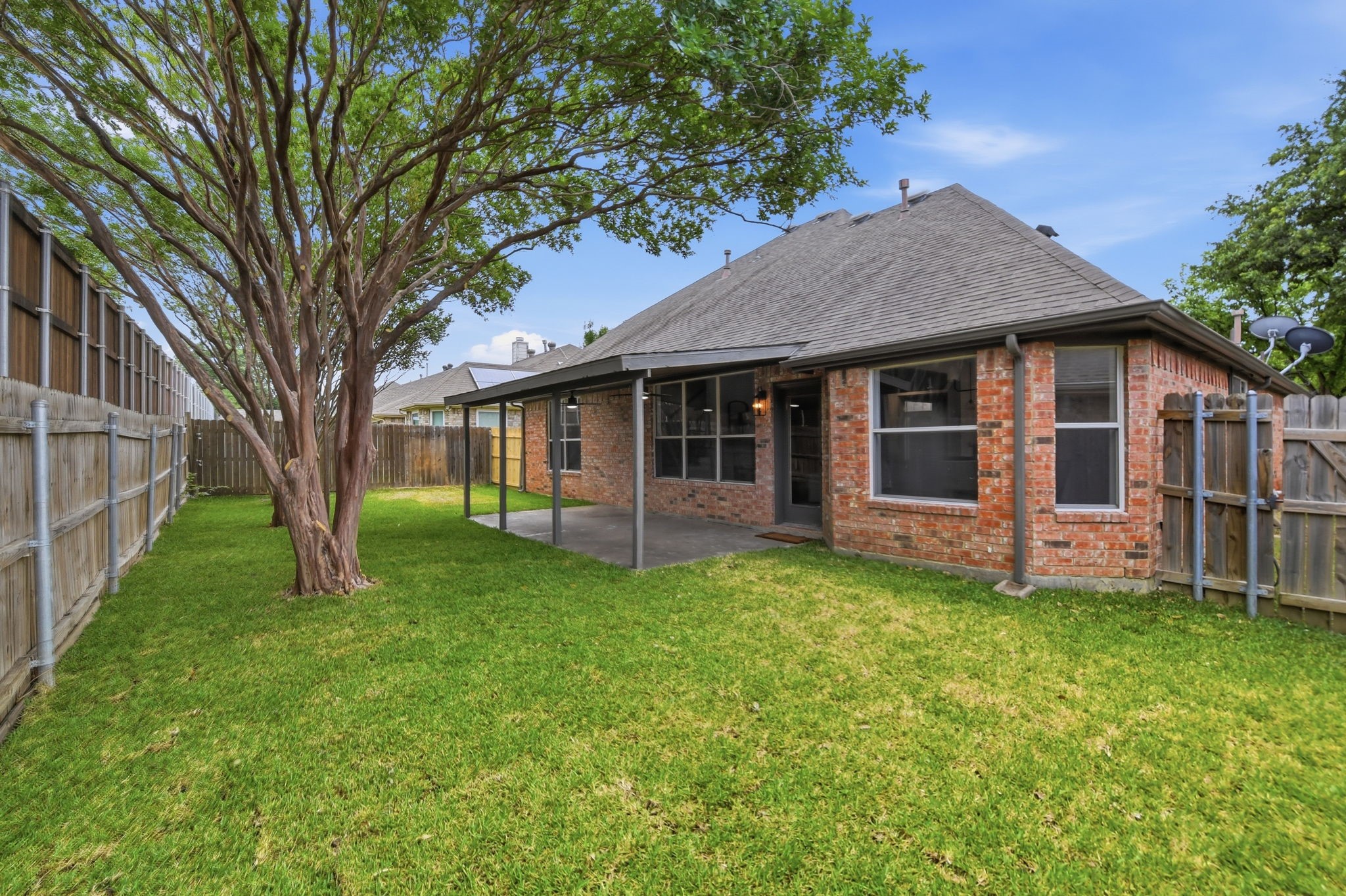 5953 Hillview Drive Watauga TX 76148