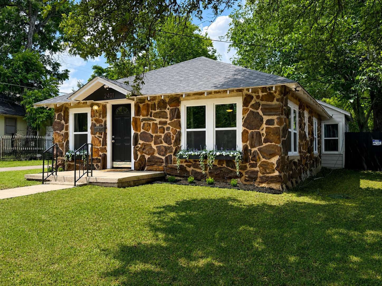 2401 Lillian Street Fort Worth TX 76111