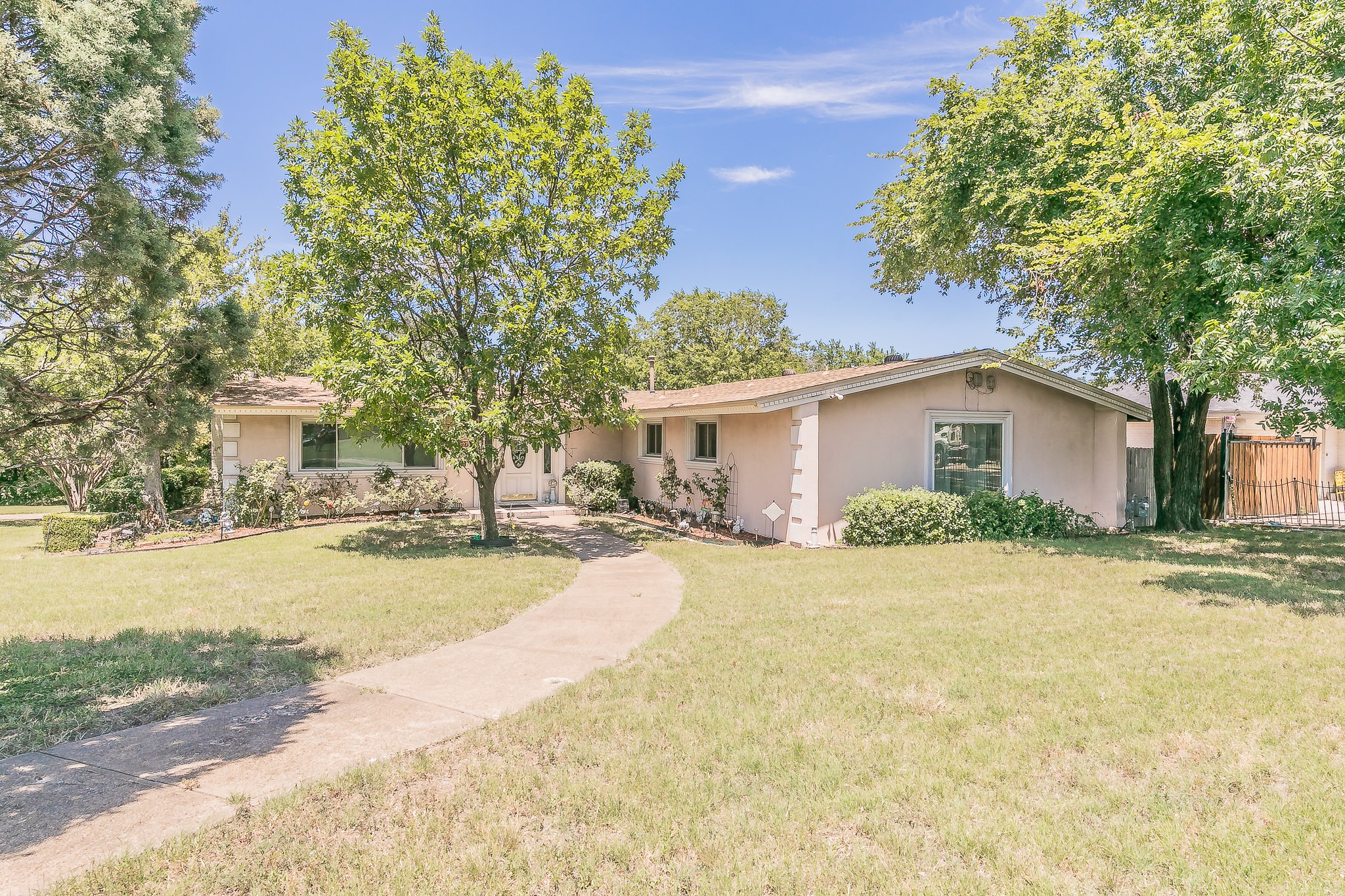 6207 Lyndon B Johnson Freeway Dallas TX 75240