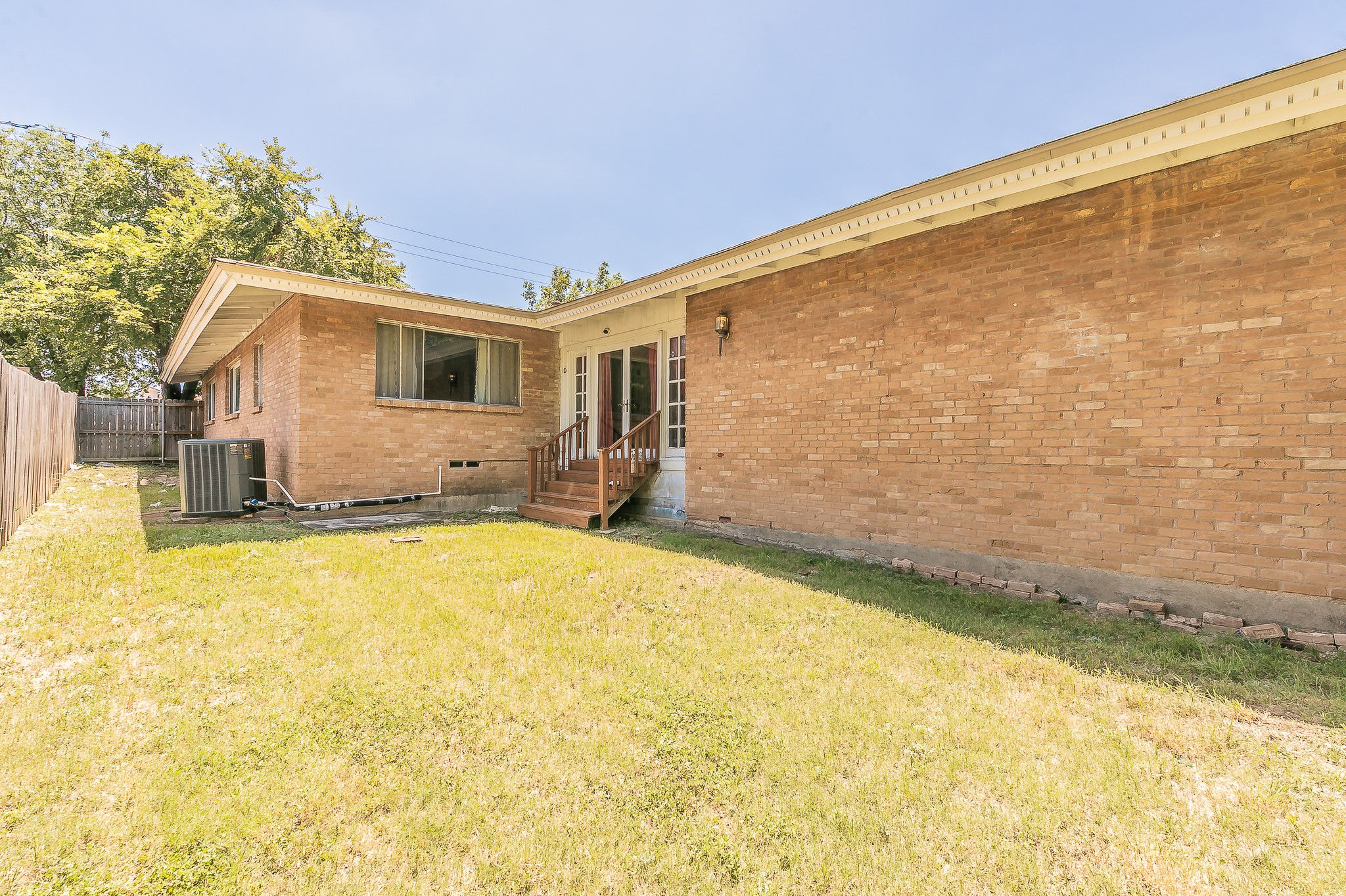 6207 Lyndon B Johnson Freeway Dallas TX 75240