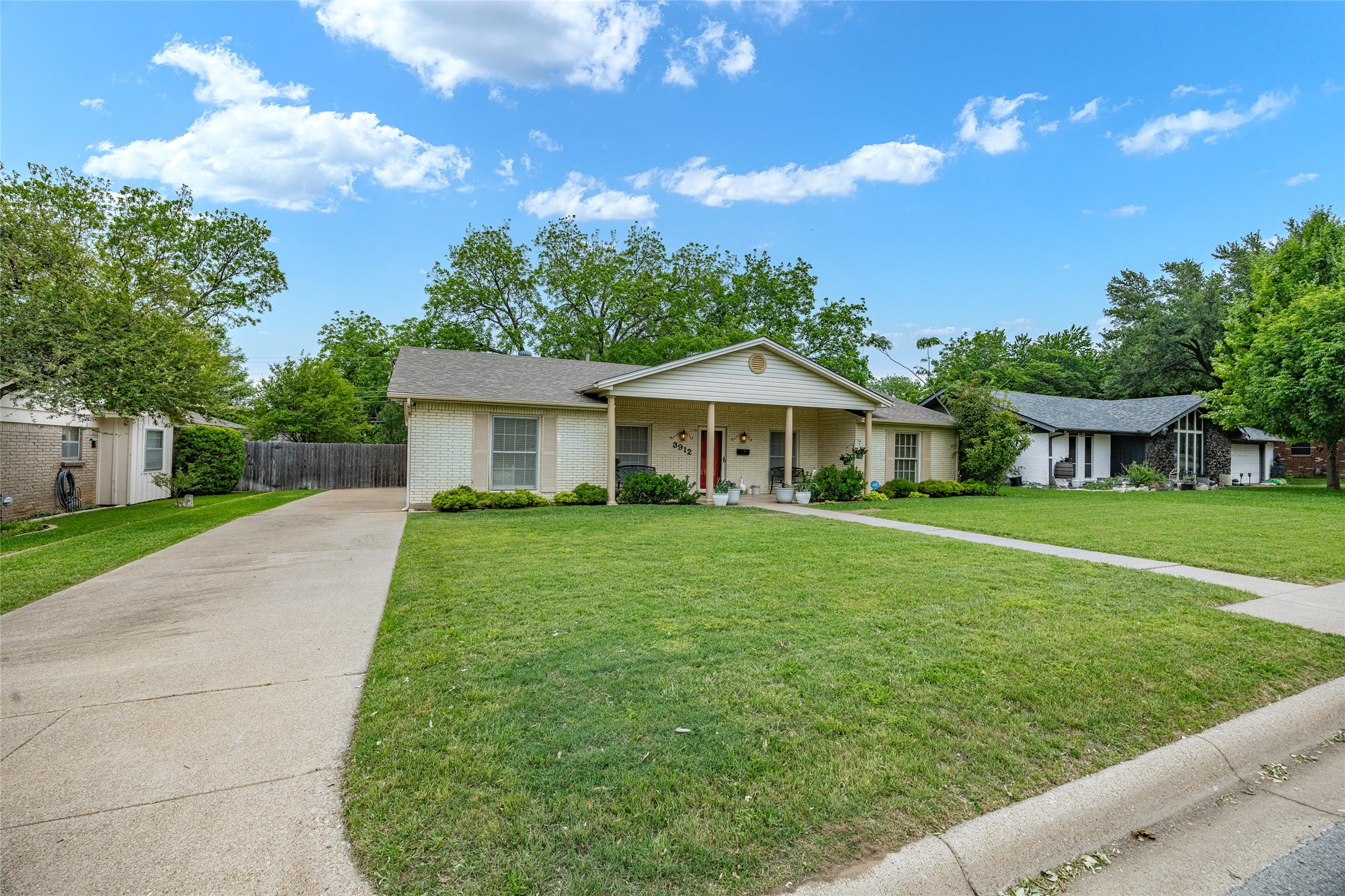 3912 Twilight Drive S Benbrook TX 76116