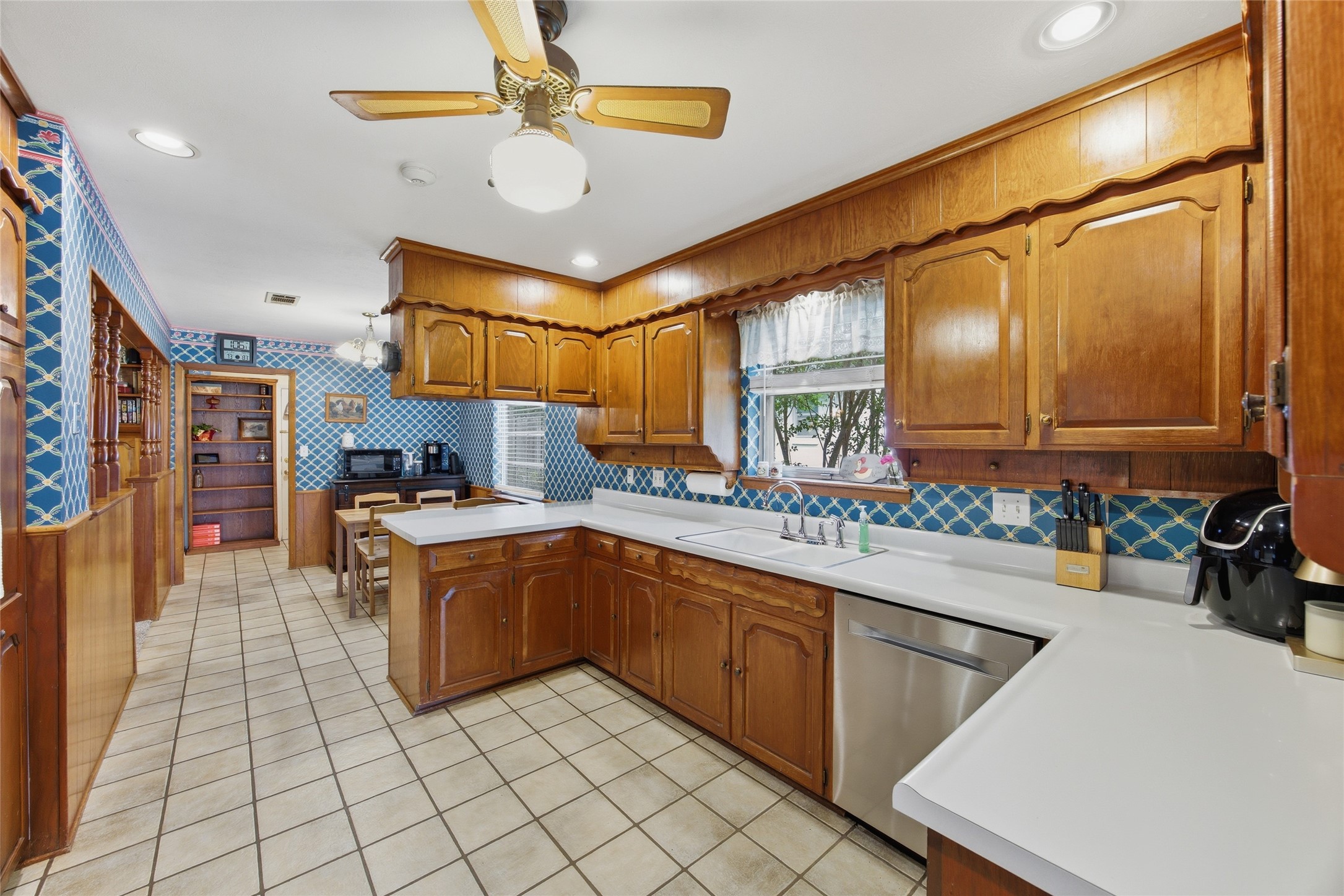 3912 Twilight Drive S Benbrook TX 76116