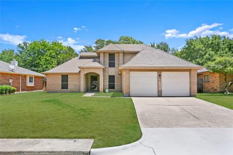 4121 Whitman Lane Grand Prairie TX 75052