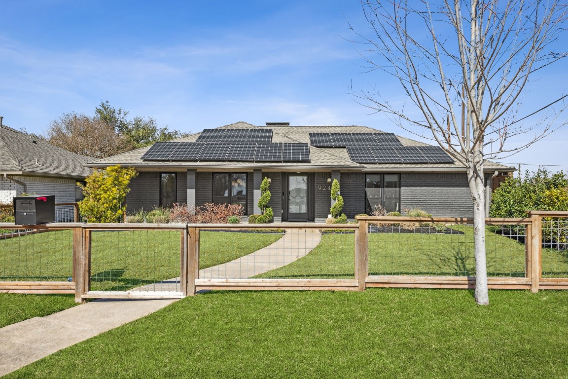 9247 Moss Farm Lane Dallas TX 75243