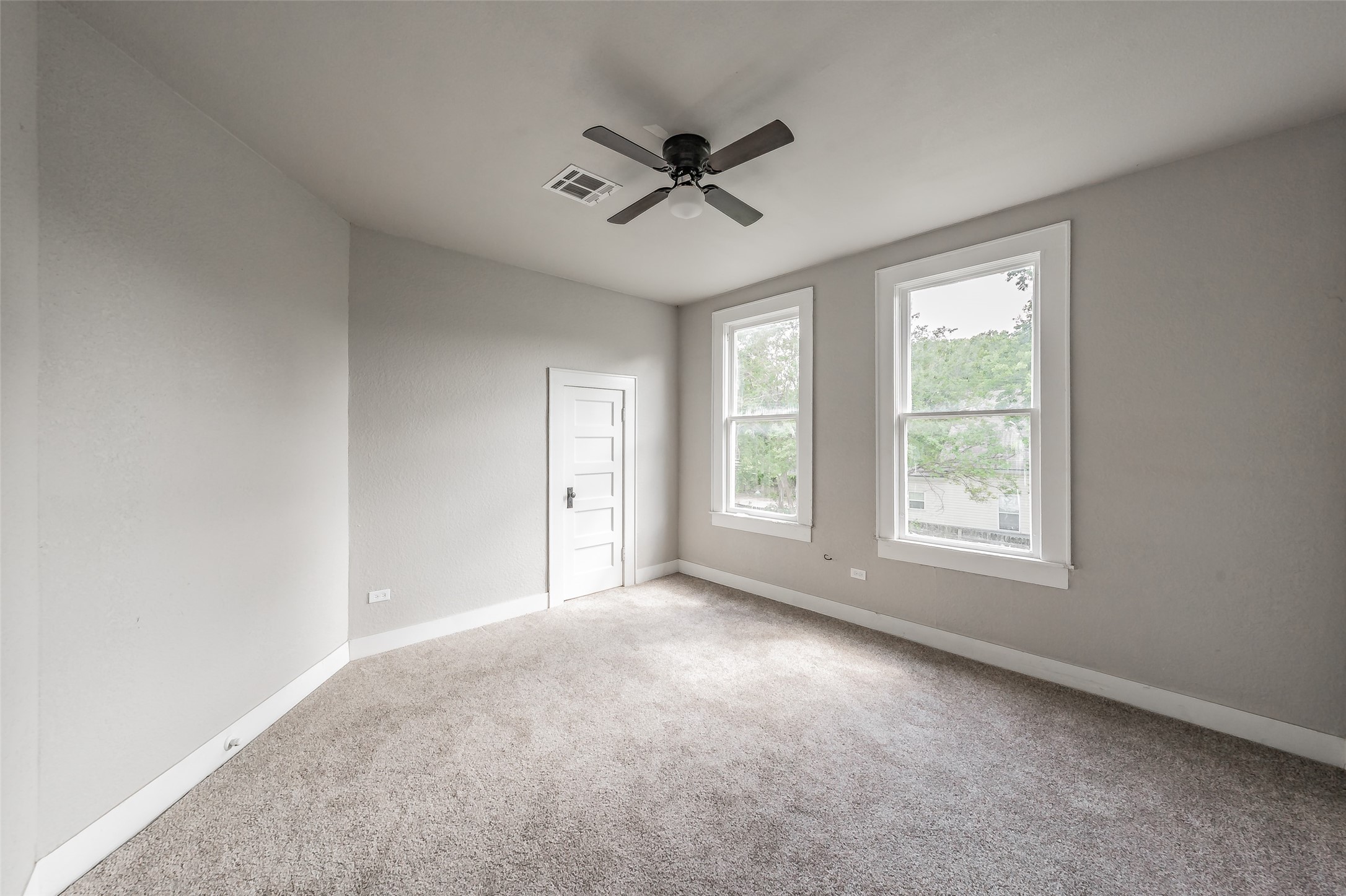 2700 Grim Avenue Waco TX 76707