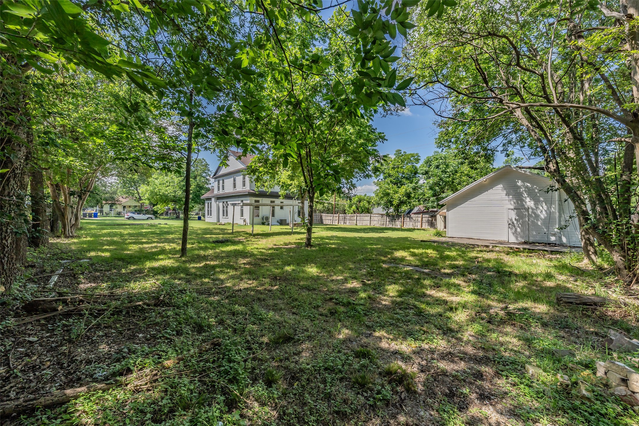 2700 Grim Avenue Waco TX 76707