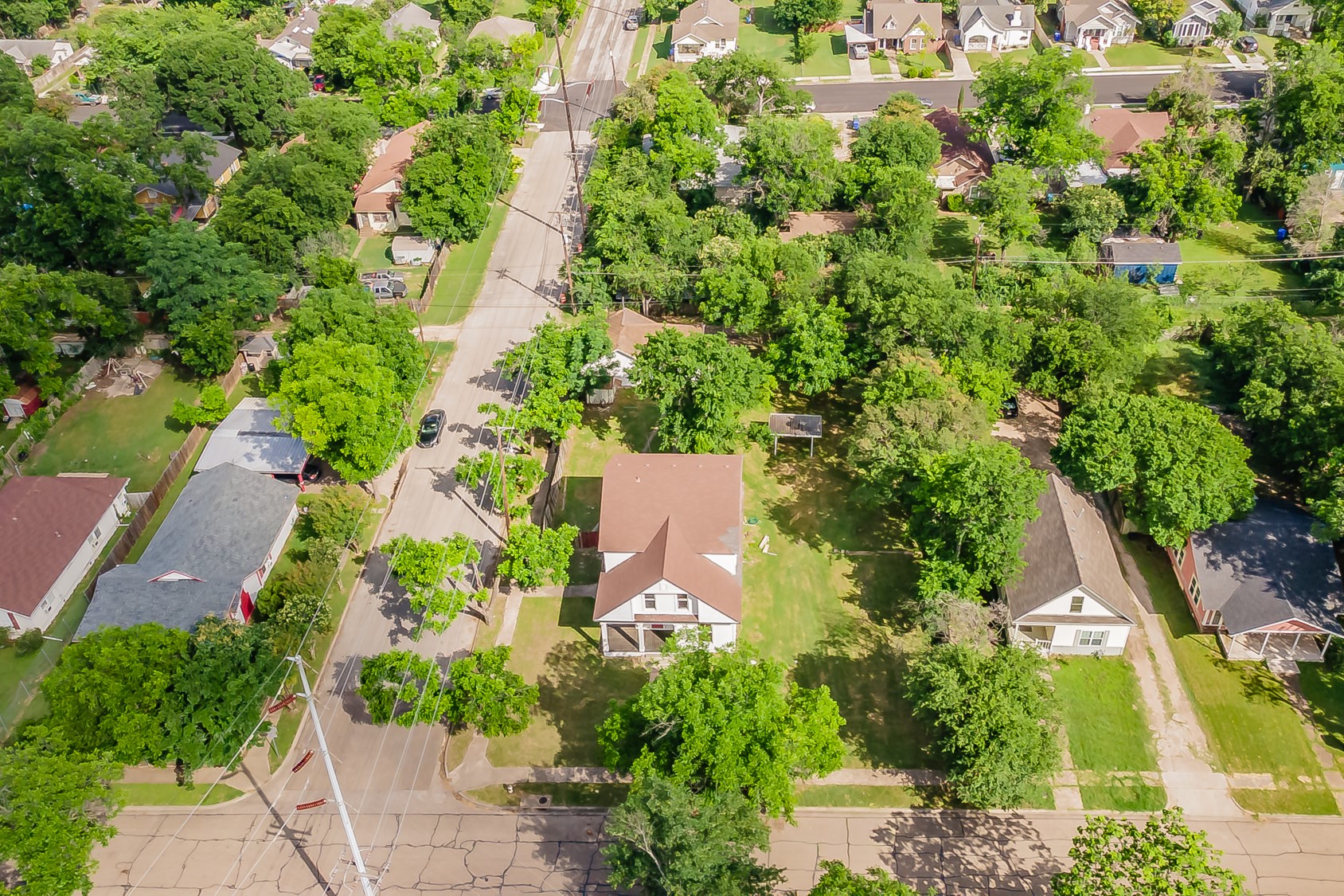 2700 Grim Avenue Waco TX 76707