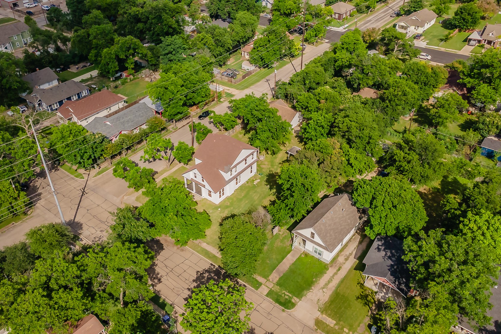 2700 Grim Avenue Waco TX 76707