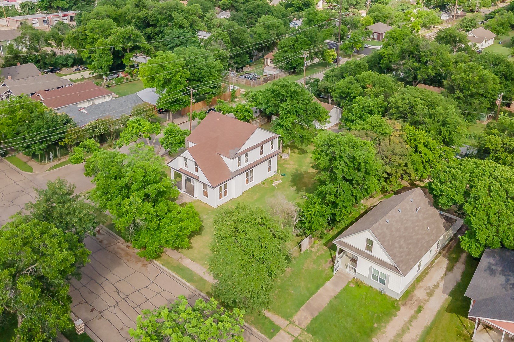 2700 Grim Avenue Waco TX 76707