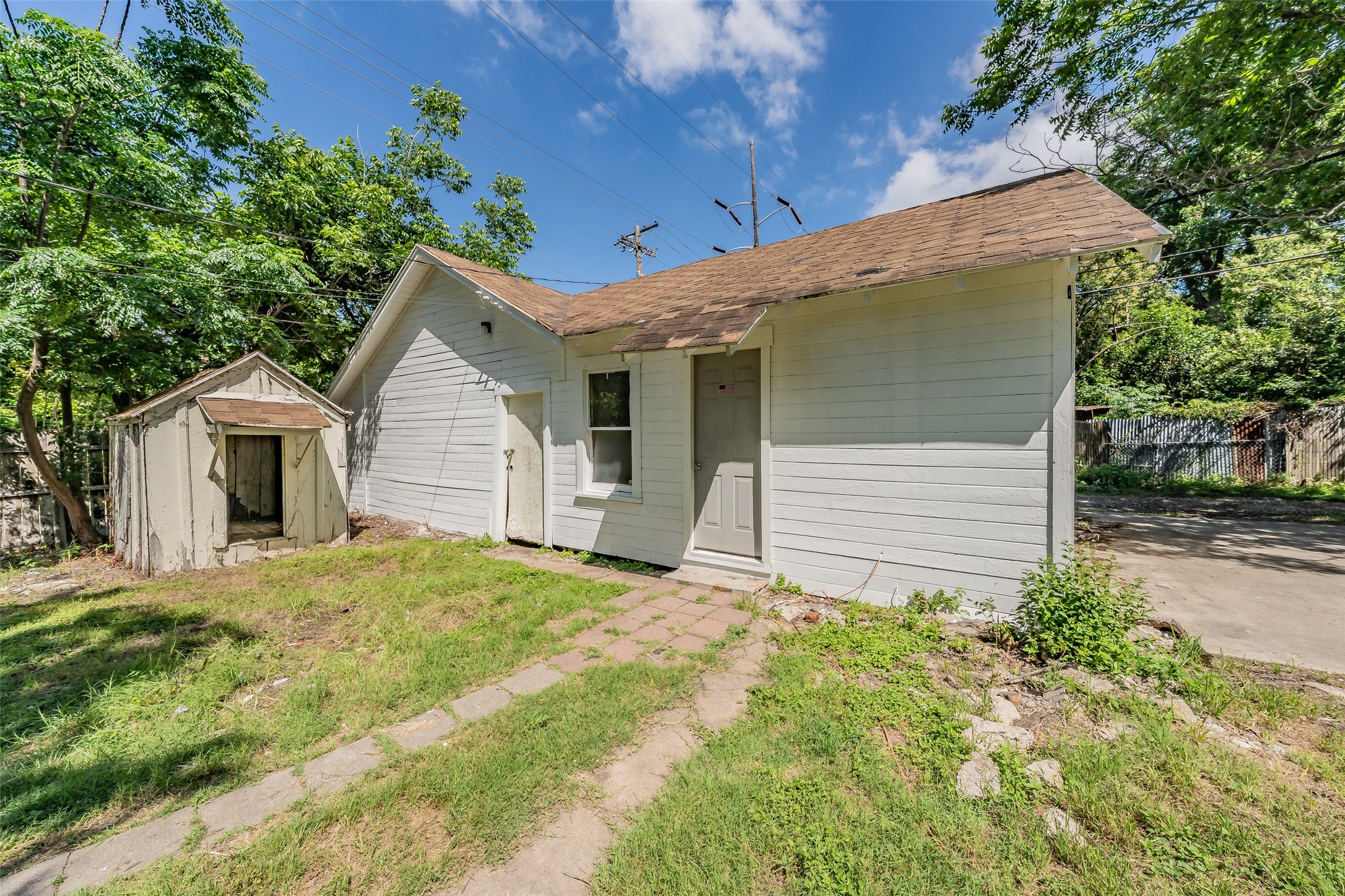 2700 Grim Avenue Waco TX 76707