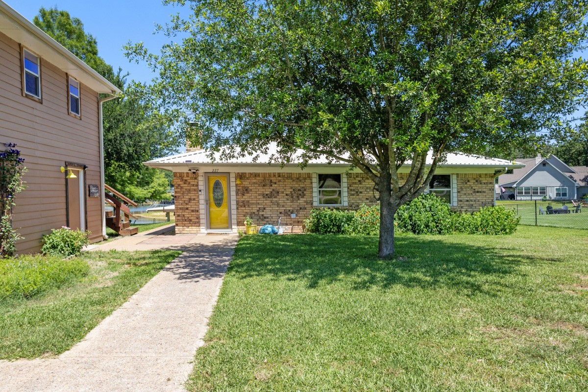 227 Scenic Road Trinidad TX 75163