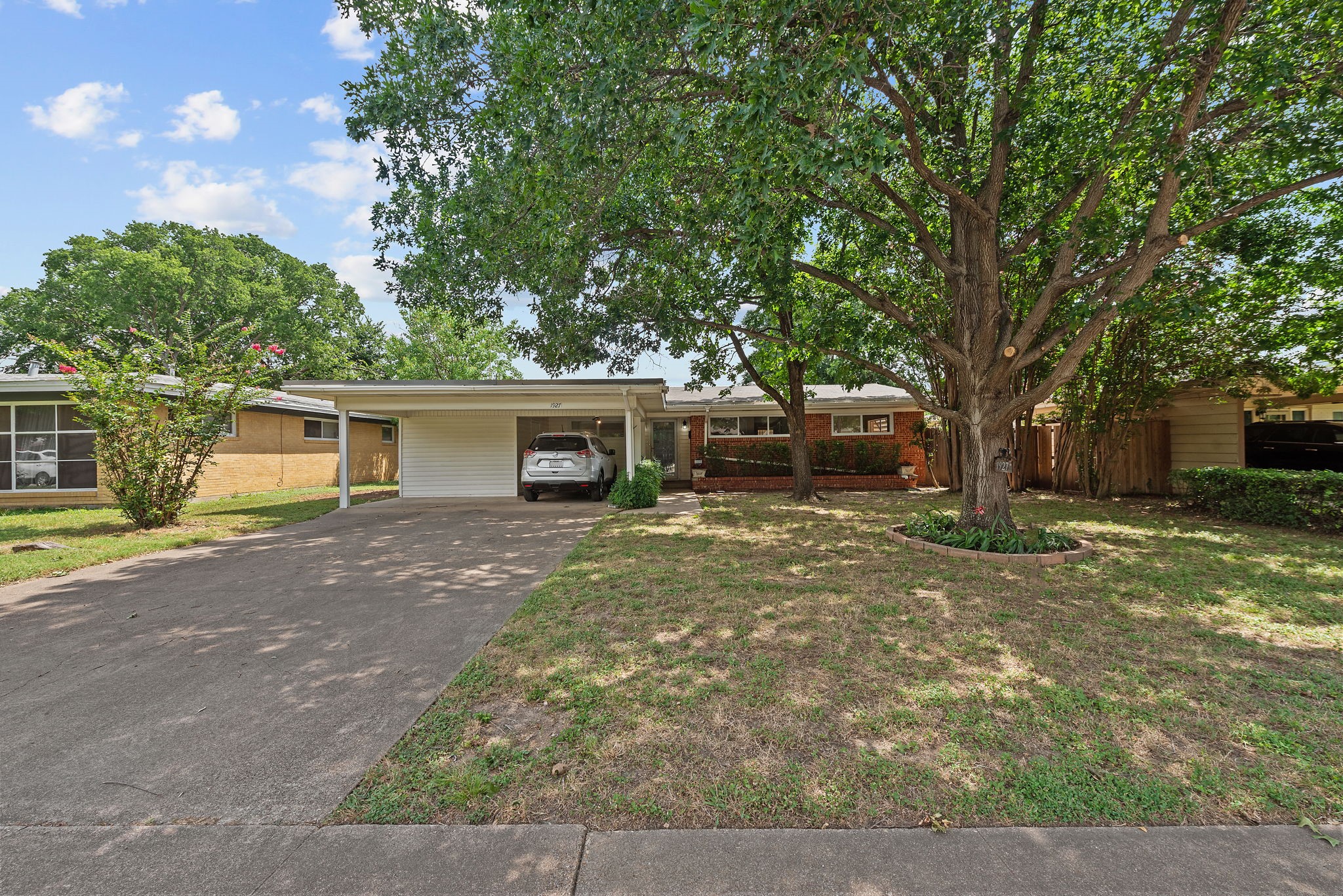 1927 Pilgrim Drive Irving TX 75061