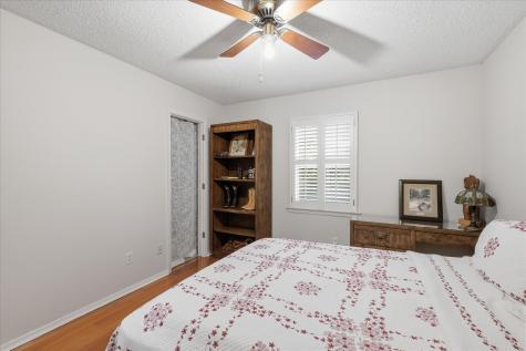 2604 Meadow Place Bedford TX 76021