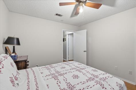 2604 Meadow Place Bedford TX 76021