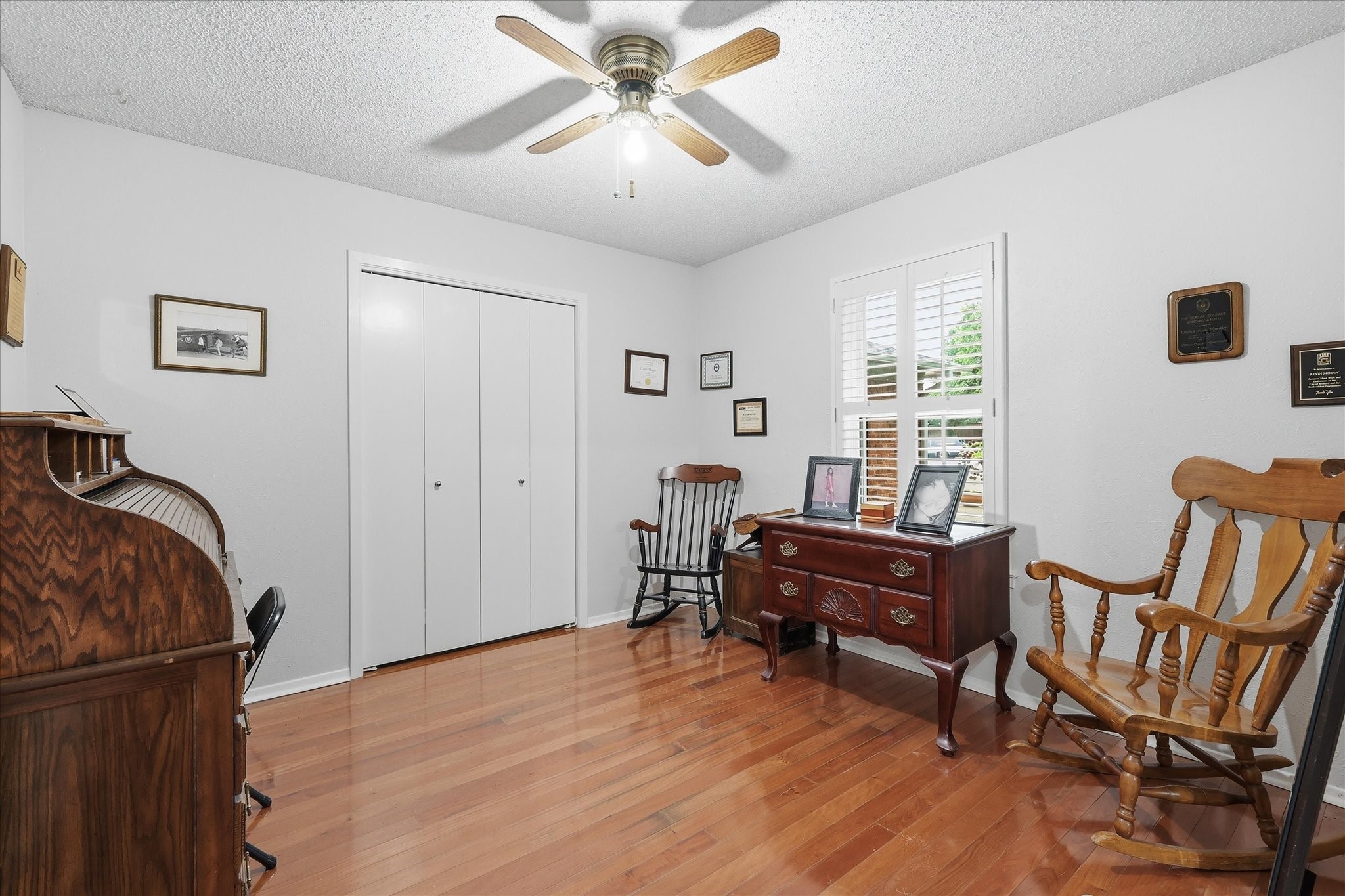 2604 Meadow Place Bedford TX 76021