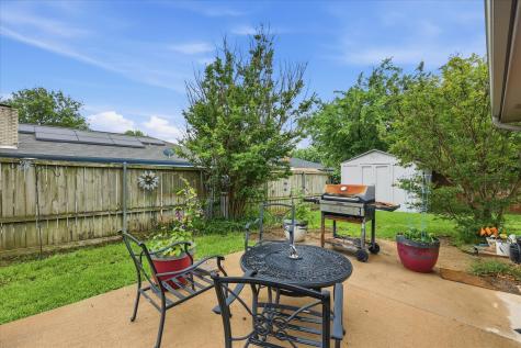 2604 Meadow Place Bedford TX 76021