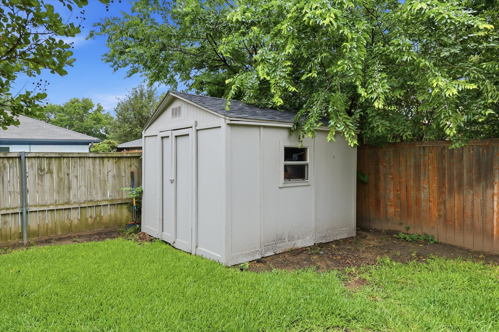 2604 Meadow Place Bedford TX 76021
