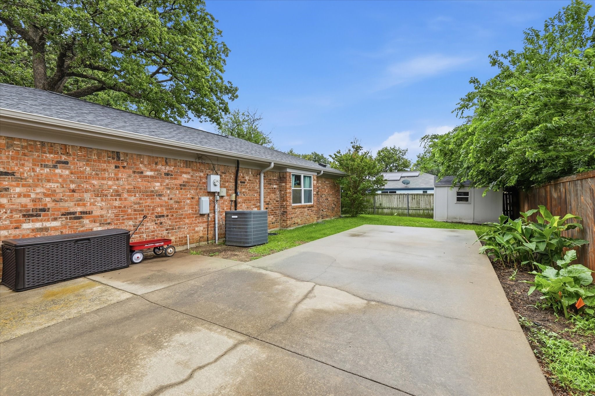 2604 Meadow Place Bedford TX 76021