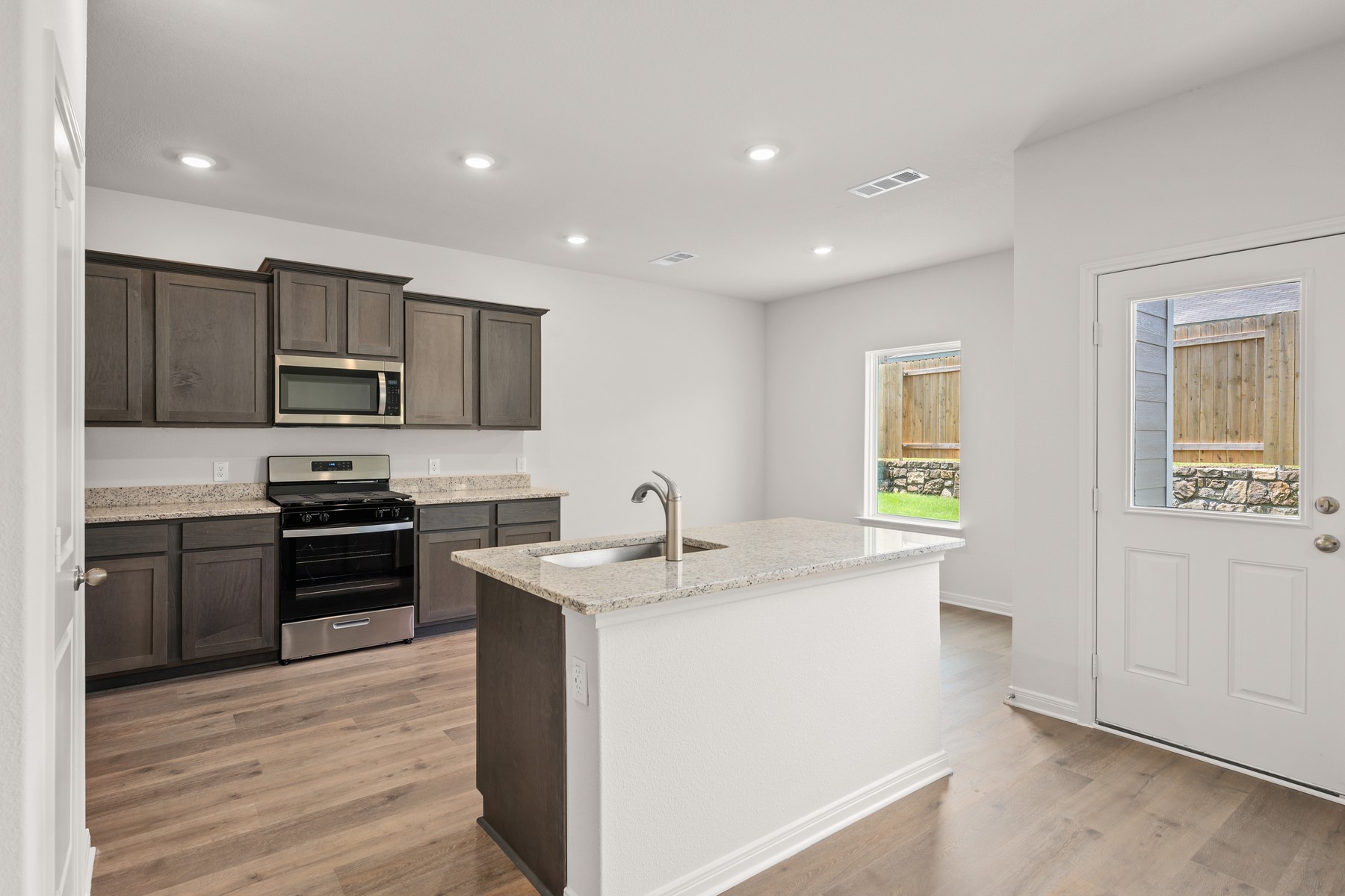 106 Thomas Paine Drive Venus TX 76084