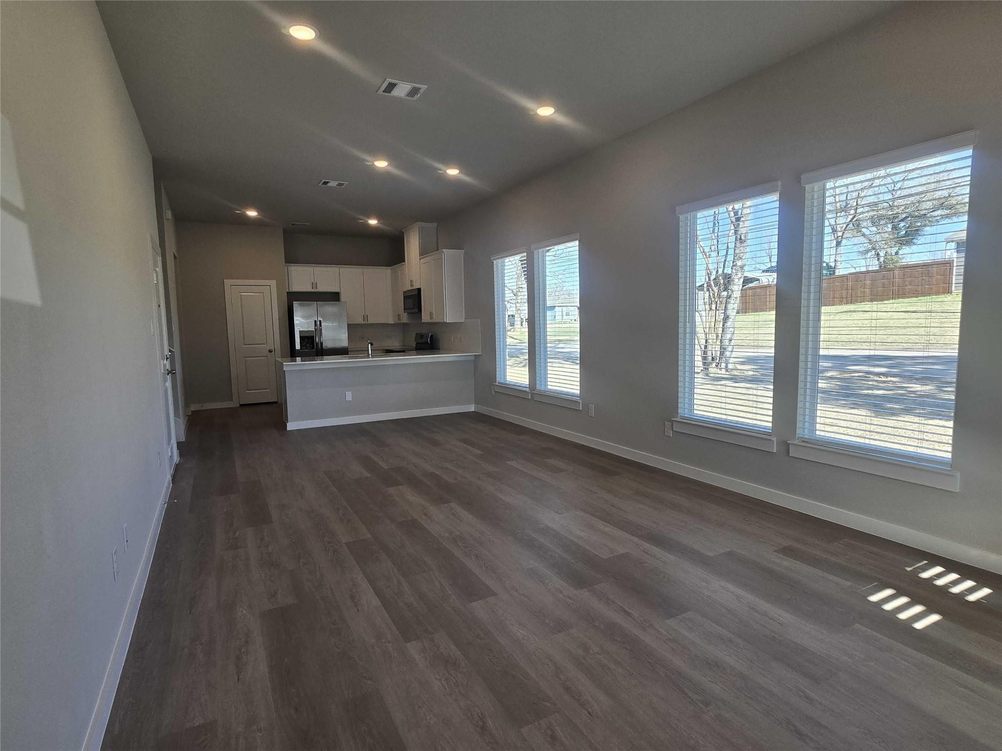 331 E Hull Street Denison TX 75021