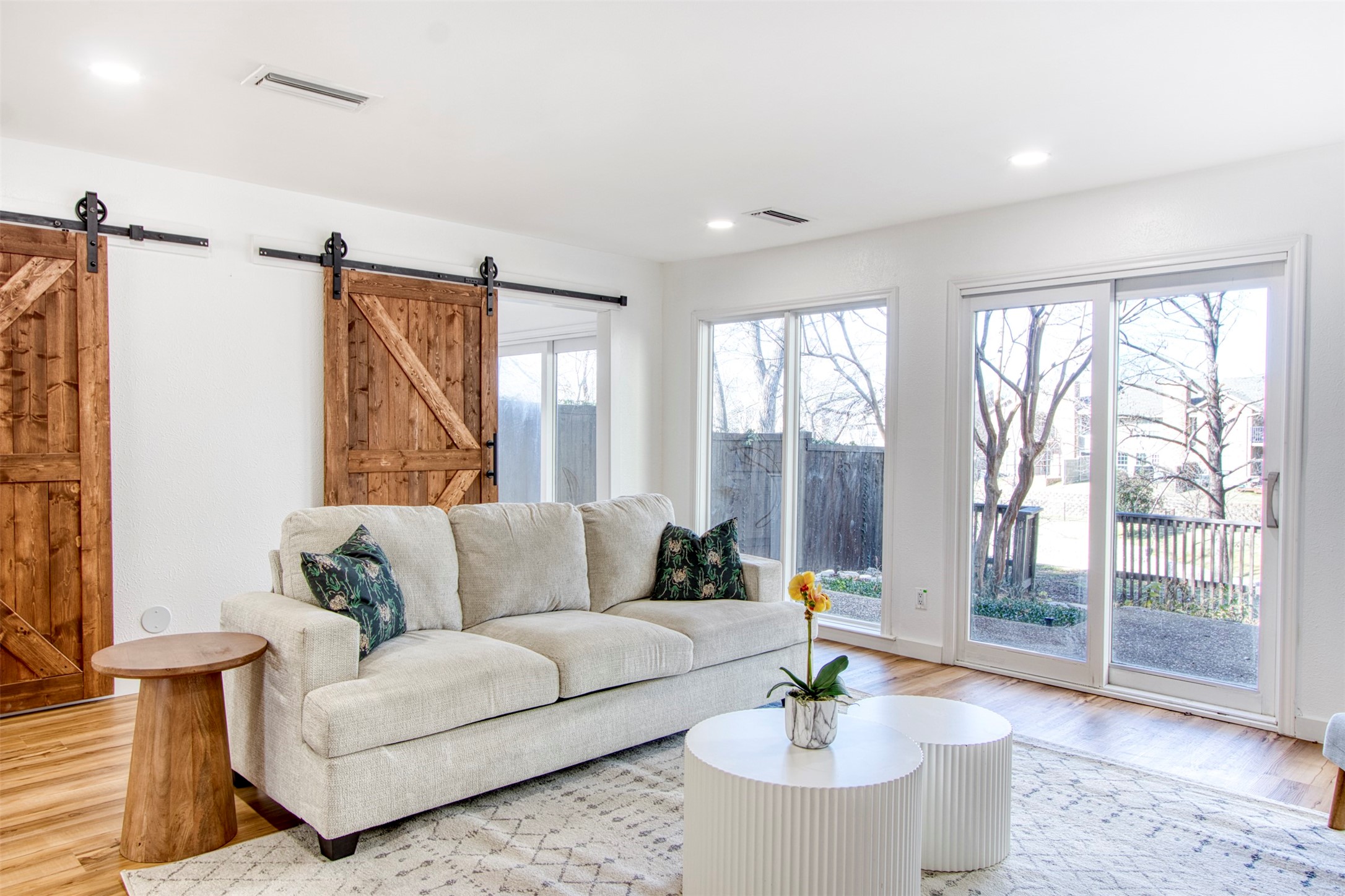 9606 Glenacre Dallas TX 75243