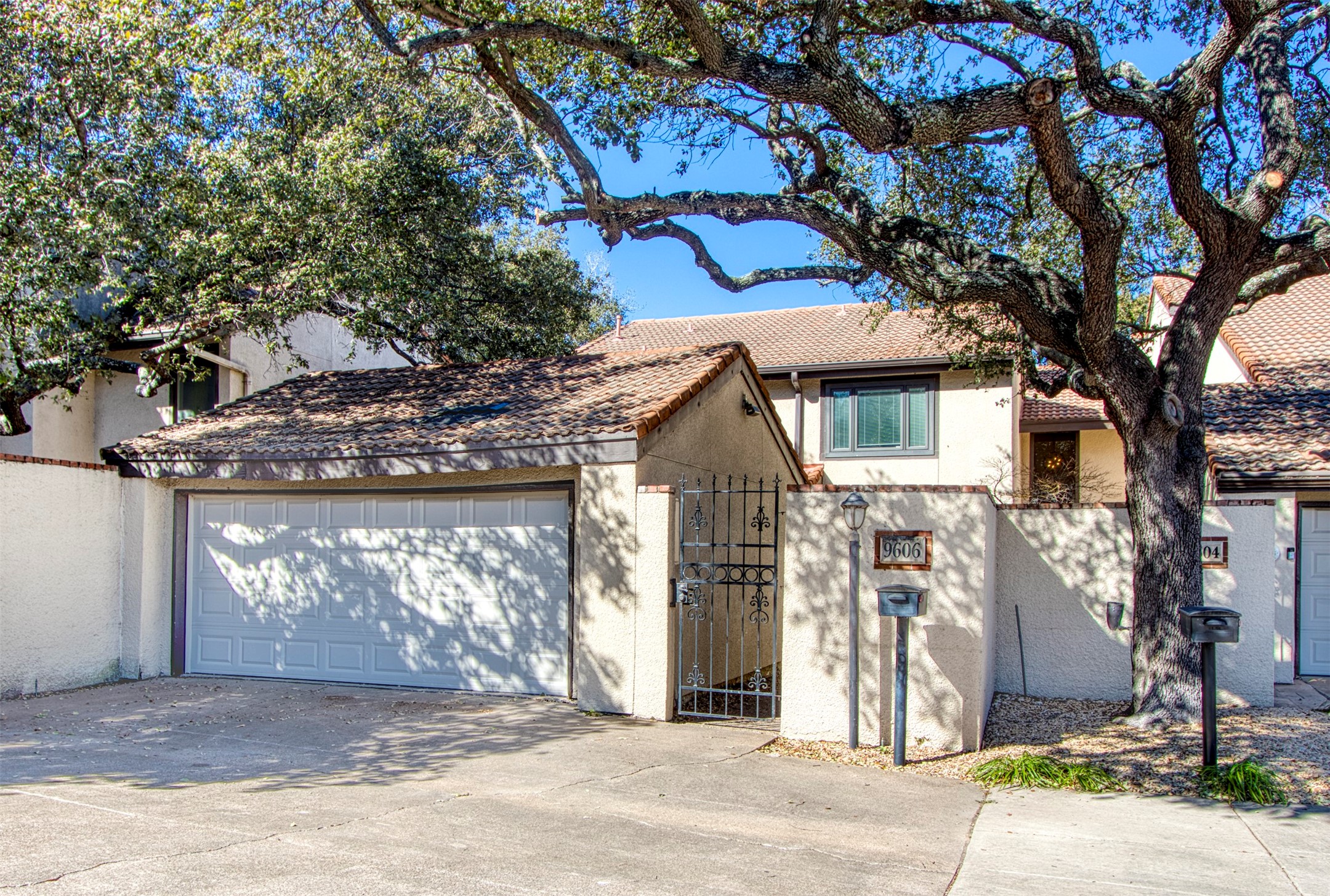 9606 Glenacre Dallas TX 75243