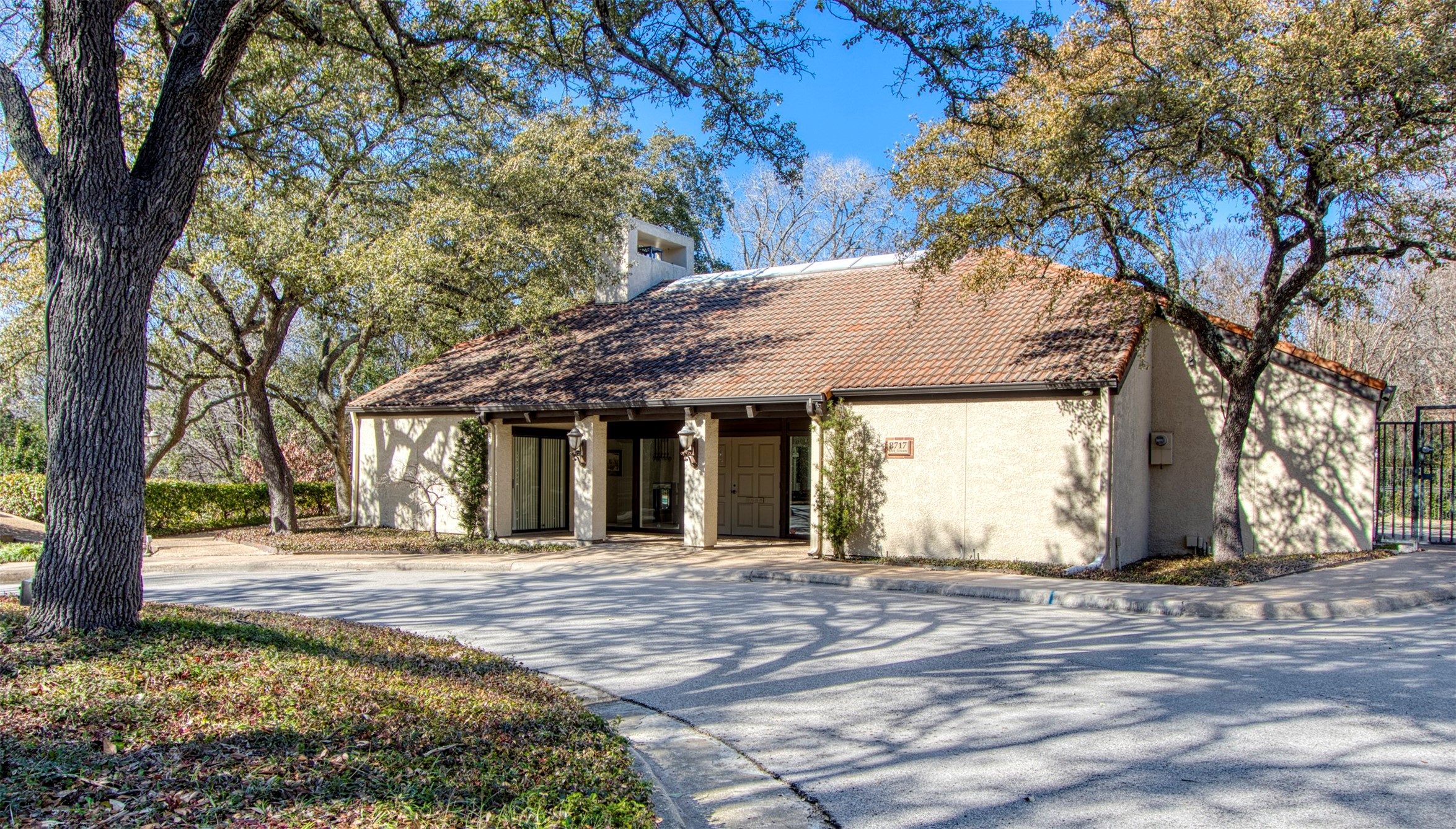 9606 Glenacre Dallas TX 75243