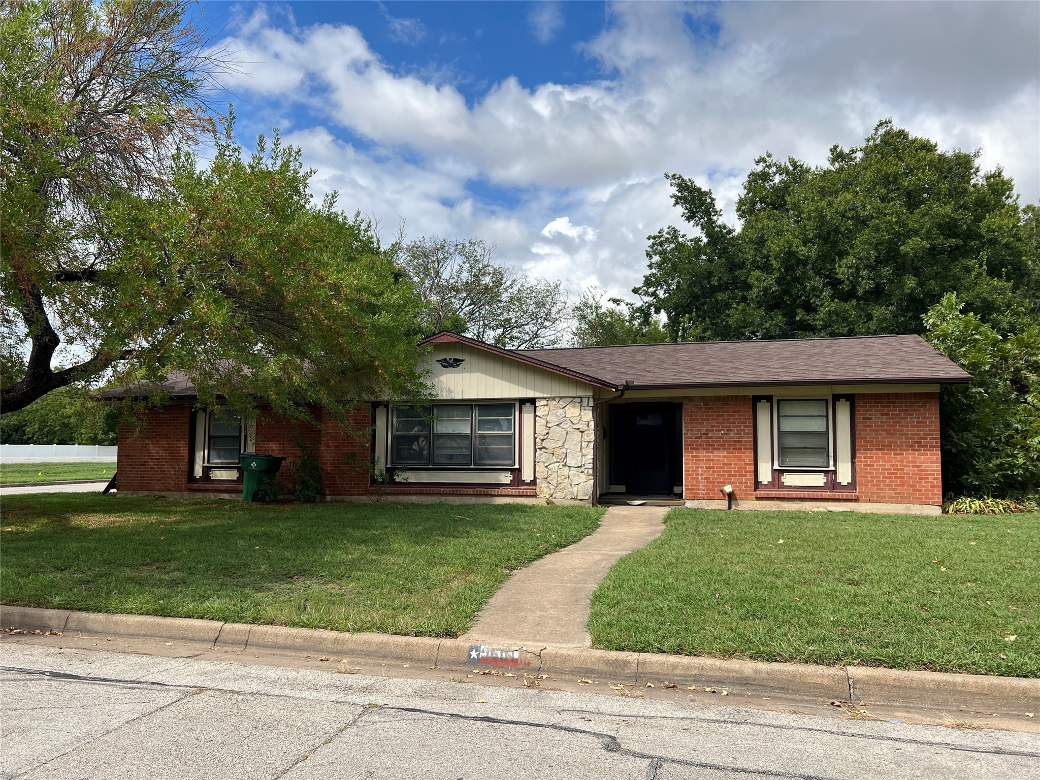 5601 Ammons Street Haltom City TX 76117