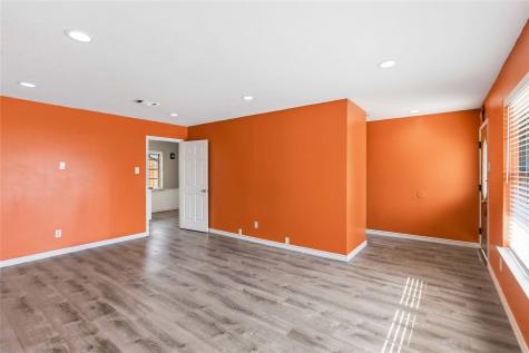 1422 Glenwick Lane Irving TX 75060