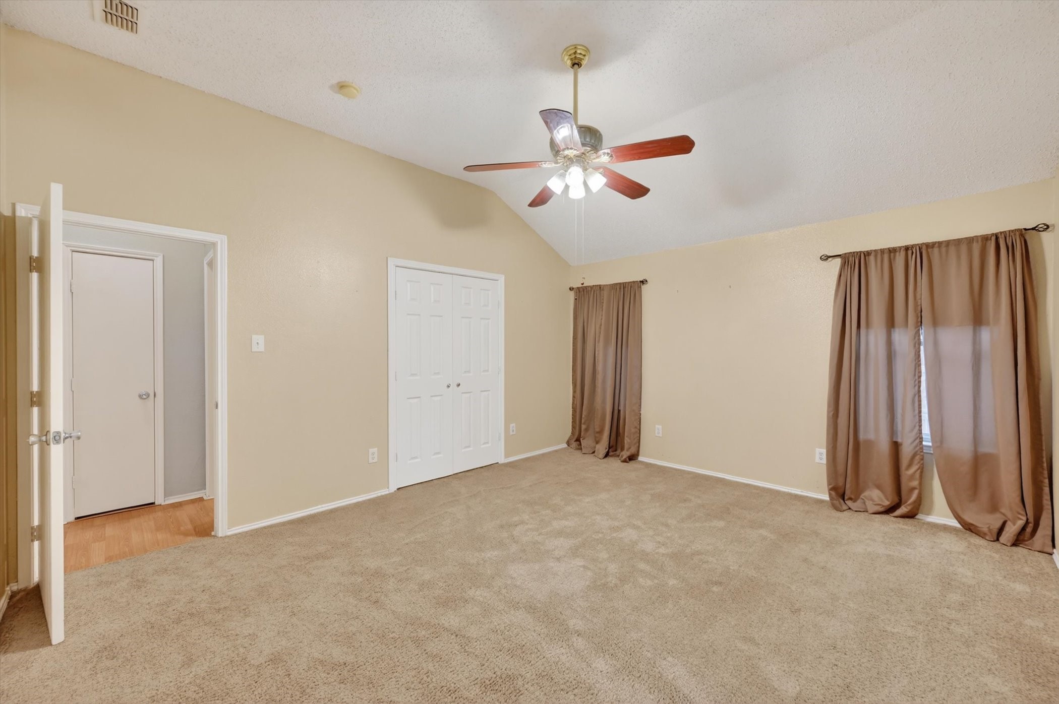 1001 Ridge Top Drive Burleson TX 76028