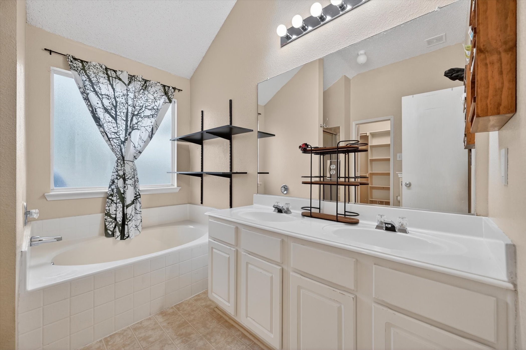 1001 Ridge Top Drive Burleson TX 76028